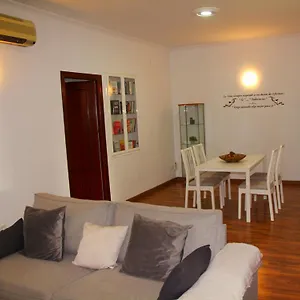 Ahumor Entero 20 M Sevilla -6pax Apartamento